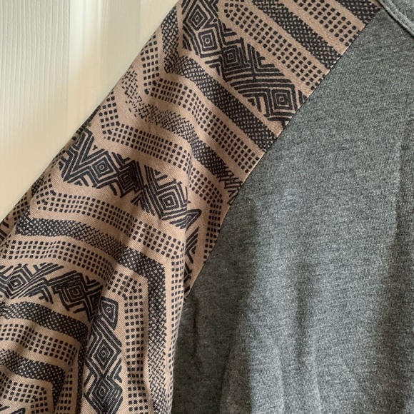 LulaRoe Randy tee large - Picture 4 of 5